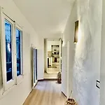 La Casa Bianca Borgo Apartment